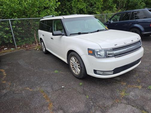 White Platinum Clearcoat Metallic 2018 Ford Flex SEL