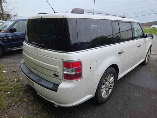 White Platinum Clearcoat Metallic 2018 Ford Flex SEL
