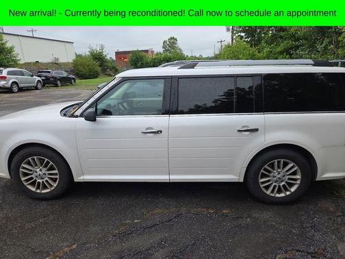 White Platinum Clearcoat Metallic 2018 Ford Flex SEL