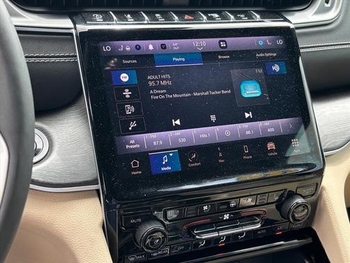 Diamond Black Crystal Pearlcoat 2023 Jeep Grand Cherokee Limited