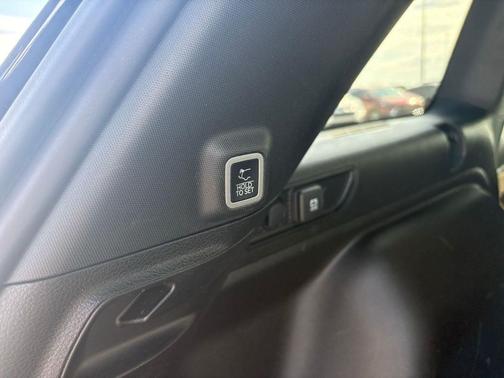 Diamond Black Crystal Pearlcoat 2023 Jeep Grand Cherokee Limited