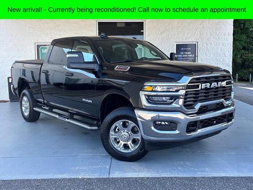Diamond Black 2026 RAM 2500 Big Horn Crew Cab 4x4 6'4' Box