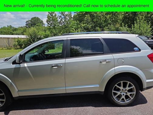 Bright Silver Metallic 2011 Dodge Journey Crew
