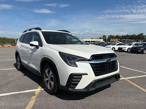Crystal White Pearl 2023 Subaru Ascent Premium 8-Passenger