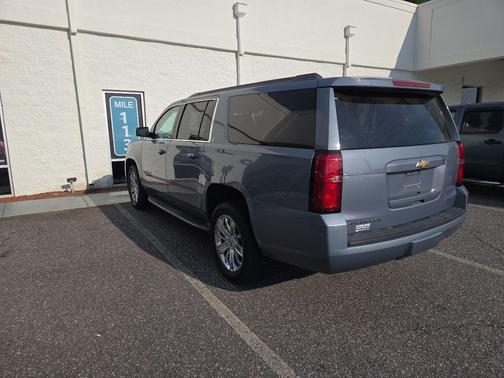 Slate Gray Metallic 2016 Chevrolet Suburban LT