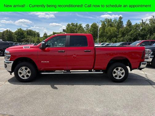 Flame Red Clearcoat 2026 RAM 2500 Big Horn Crew Cab 4x4 6'4' Box