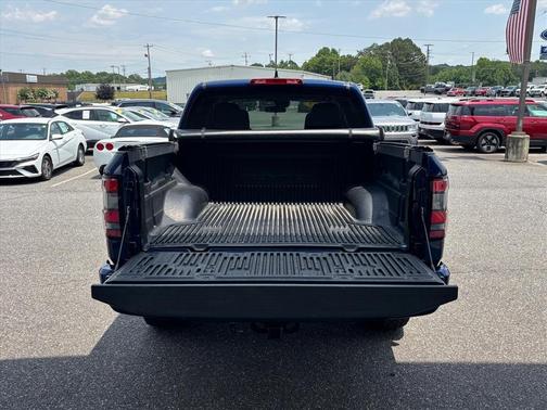 Deep Blue Pearl 2022 Nissan Frontier SV