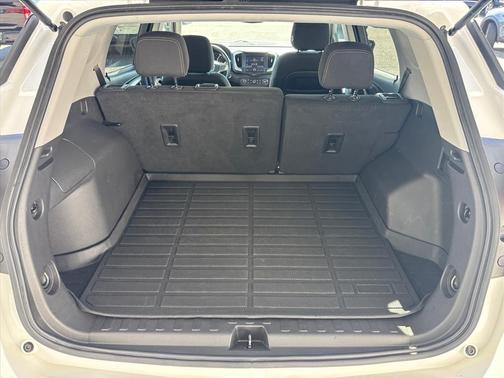 Summit White 2024 GMC Terrain SLE