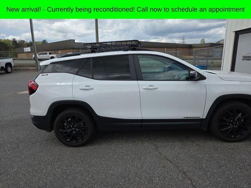 Summit White 2024 GMC Terrain SLE