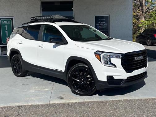 Summit White 2024 GMC Terrain SLE
