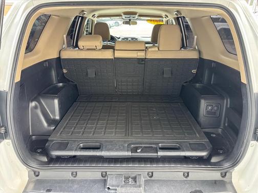 Super White 2018 Toyota 4Runner SR5
