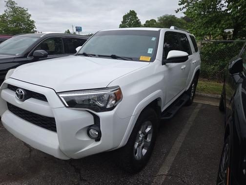 Super White 2018 Toyota 4Runner SR5