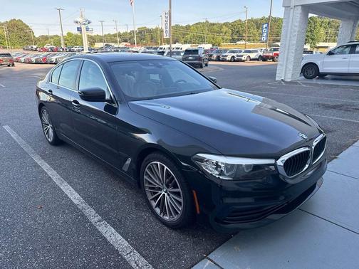 Black Sapphire Metallic 2019 BMW 530 530i