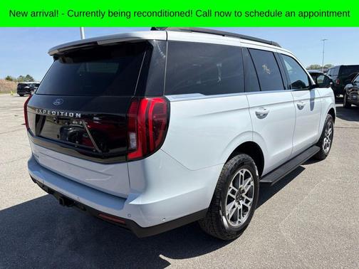 OXFORD WHITE 2025 Ford Expedition Active