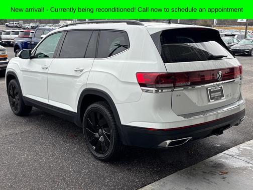 2024 Volkswagen Atlas 2.0T SE w/Technology 4MOTION
