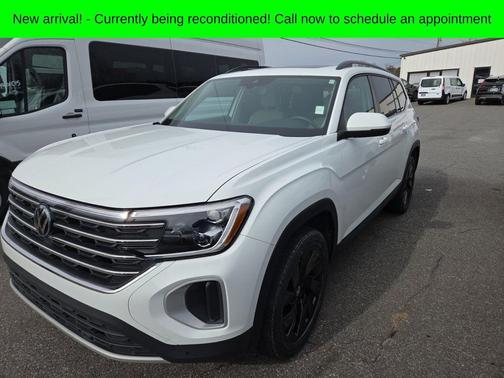 2024 Volkswagen Atlas 2.0T SE w/Technology 4MOTION