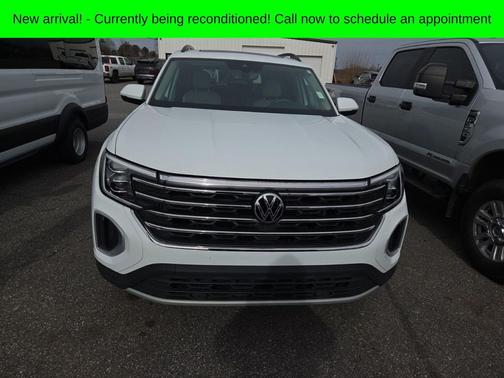 2024 Volkswagen Atlas 2.0T SE w/Technology 4MOTION
