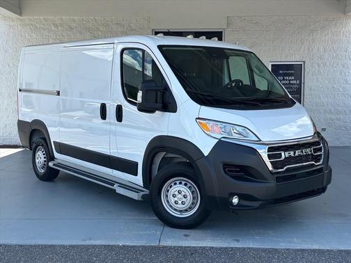 Bright White Clearcoat 2025 RAM ProMaster 2500 Tradesman