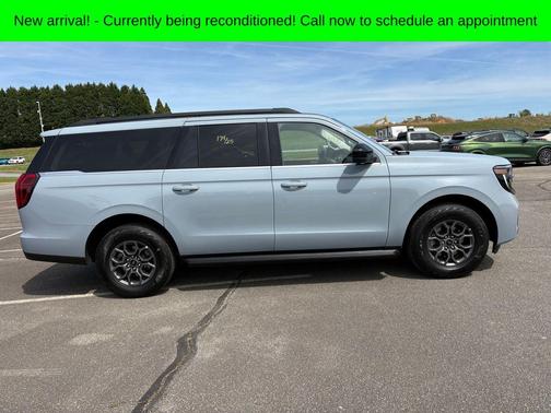 Gray Metallic 2025 Ford Expedition Max Active 4x2