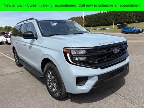 Gray Metallic 2025 Ford Expedition Max Active 4x2