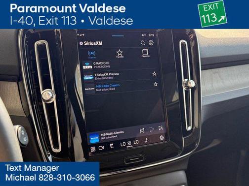 2024 Volvo XC40 B5 Plus Dark Theme