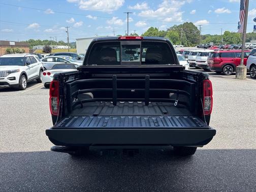 Magnetic Black Pearl 2021 Nissan Frontier SV