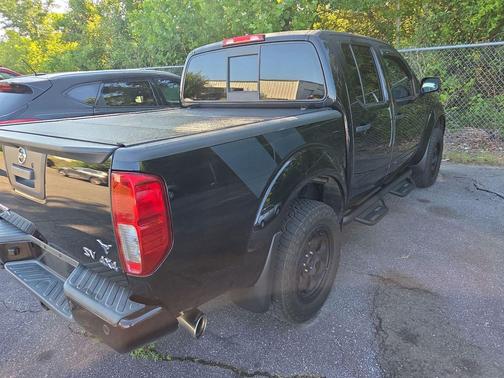 Magnetic Black Pearl 2021 Nissan Frontier SV