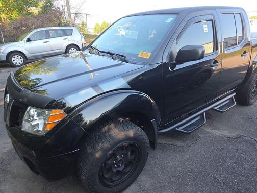 Magnetic Black Pearl 2021 Nissan Frontier SV
