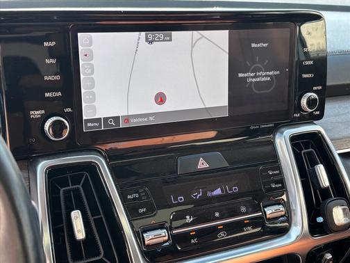 Green 2022 Kia Sorento SX