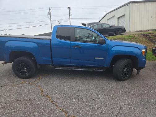 Blue Metallic 2022 GMC Canyon Elevation Standard