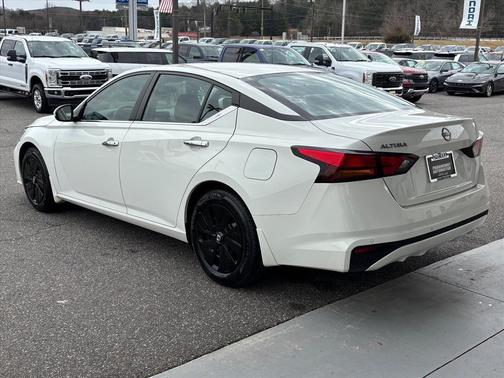 2023 Nissan Altima S FWD