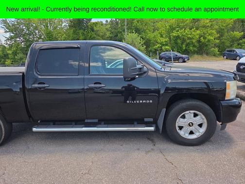 Black 2011 Chevrolet Silverado 1500 LT