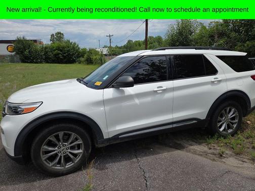 White Metallic 2020 Ford Explorer XLT