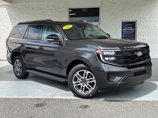 Gray Metallic 2025 Ford Expedition Active