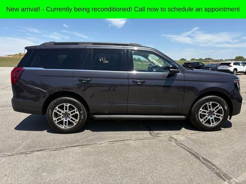 Gray Metallic 2025 Ford Expedition Active