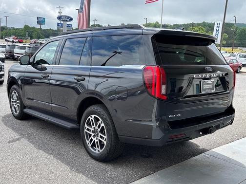Gray Metallic 2025 Ford Expedition Active