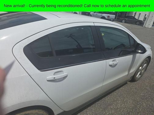 Summit White 2015 Chevrolet Volt Base