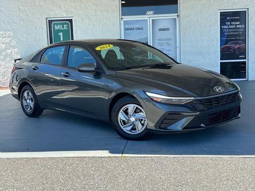 Gray 2024 Hyundai ELANTRA SE