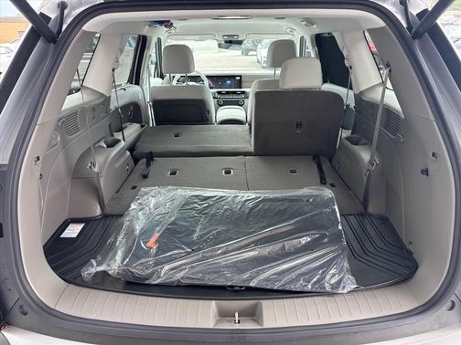 Silver Metallic 2026 Hyundai PALISADE SEL 8P