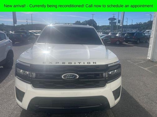 White Metallic 2023 Ford Expedition Max Limited