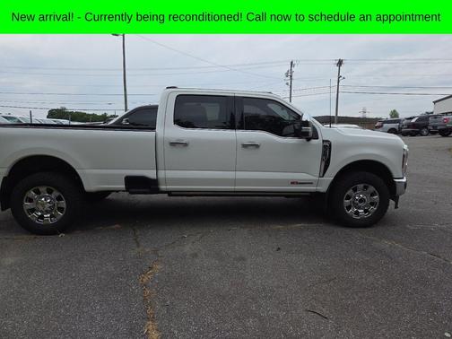 White Metallic 2024 Ford F-350 King Ranch