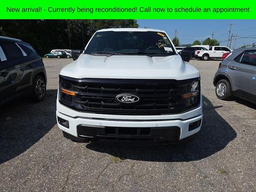 Oxford White 2024 Ford F-150 XLT