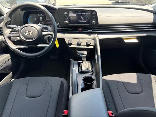 White Pearl 2026 Hyundai ELANTRA SE
