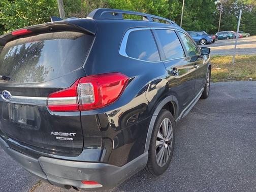 Crystal Black Silica 2019 Subaru Ascent Limited 8-Passenger