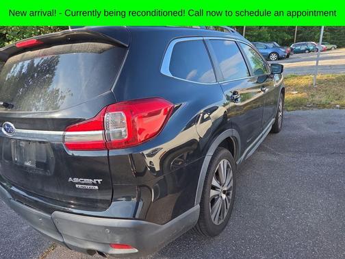 Crystal Black Silica 2019 Subaru Ascent Limited 8-Passenger