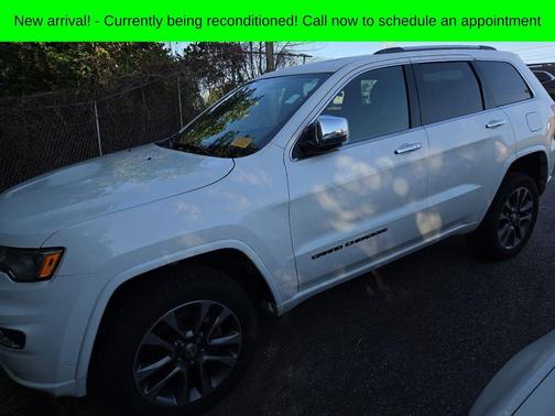 Bright White Clearcoat 2018 Jeep Grand Cherokee Overland