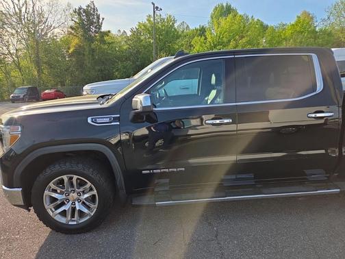 Onyx Black 2021 GMC Sierra 1500 SLT