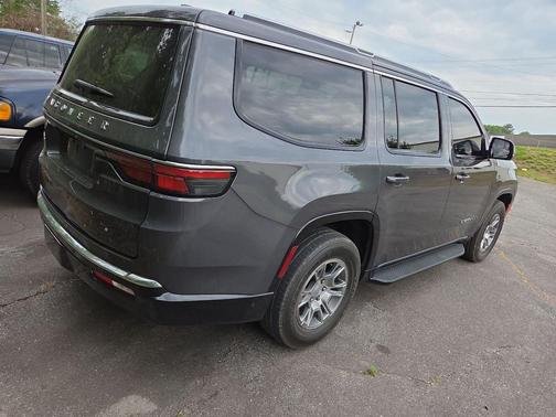Baltic Gray Metallic Clearcoat 2023 Jeep Wagoneer Series I 4x4