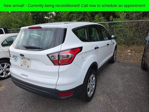 Oxford White 2017 Ford Escape S