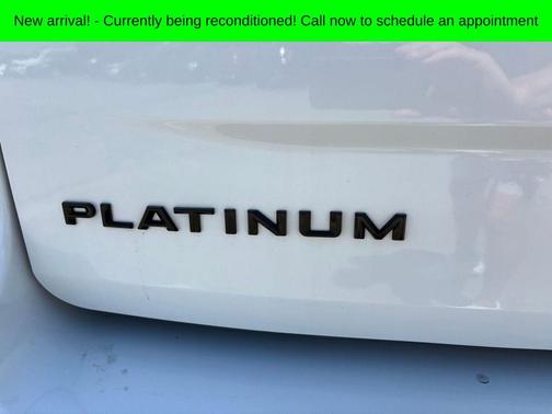 White Metallic 2025 Ford Expedition Platinum
